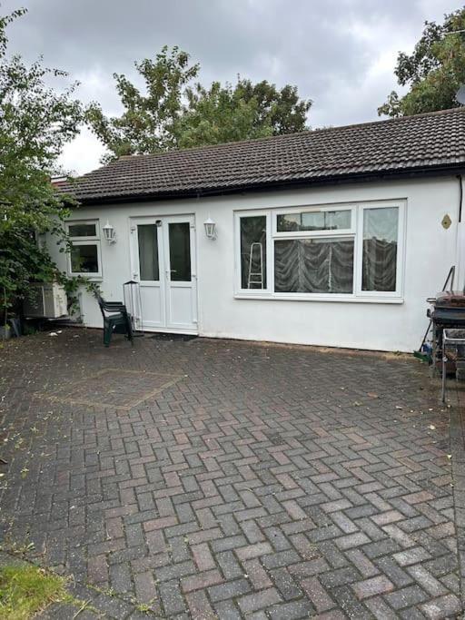 Amazing Gantshill Studio Annexe & Free Parking Redbridge Exterior foto