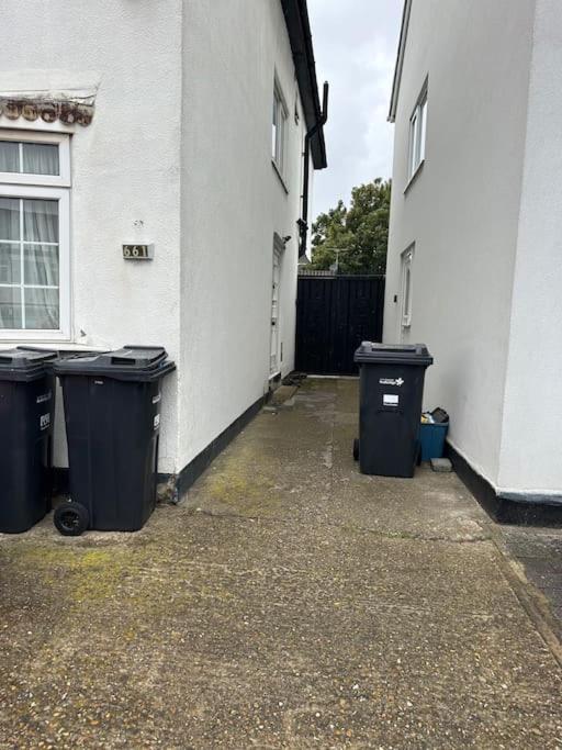 Amazing Gantshill Studio Annexe & Free Parking Redbridge Exterior foto
